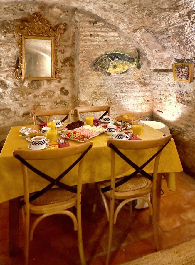 Apartahotel Almunia De San Miguel
