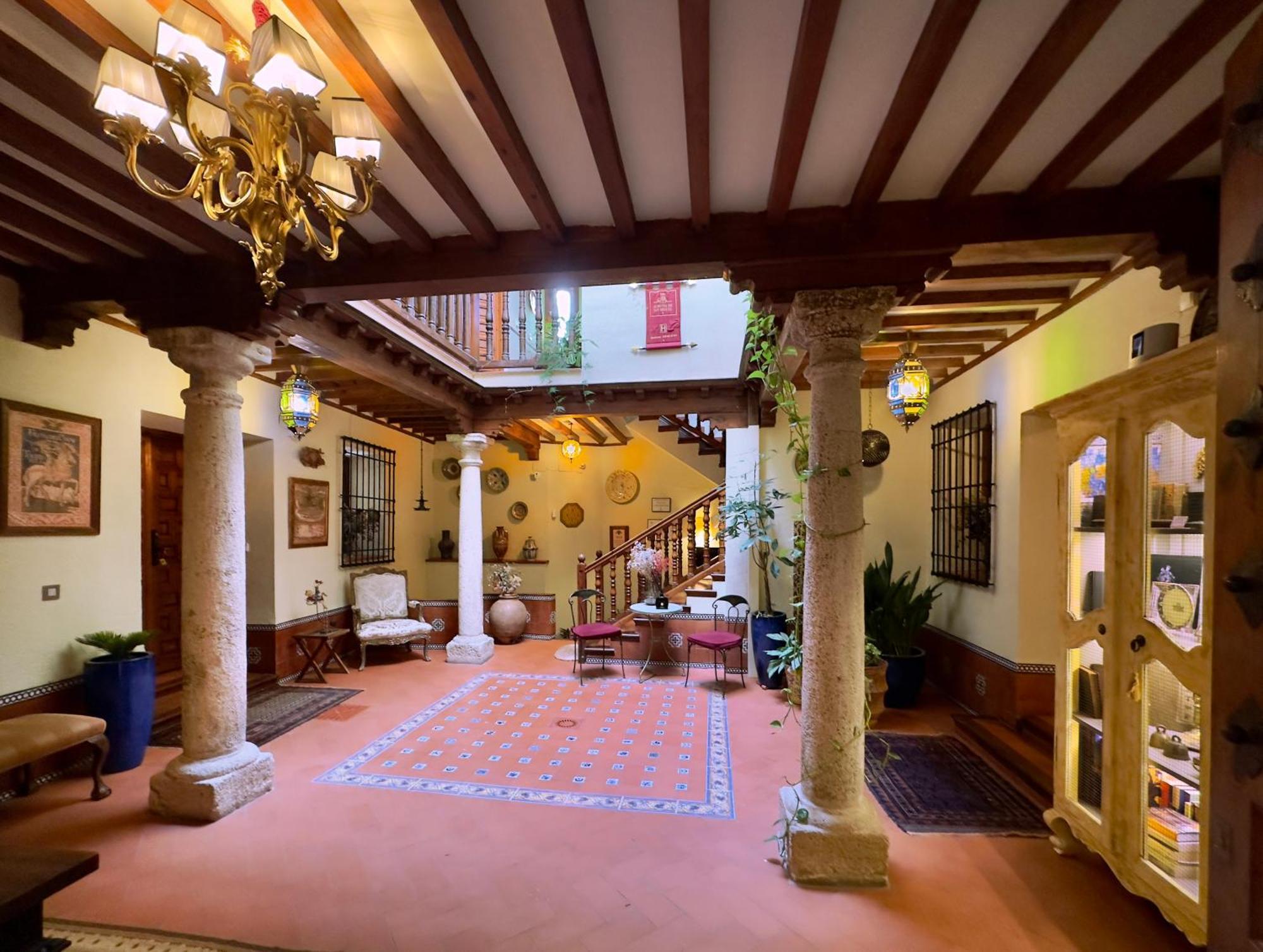 Apartahotel Almunia De San Miguel Toledo